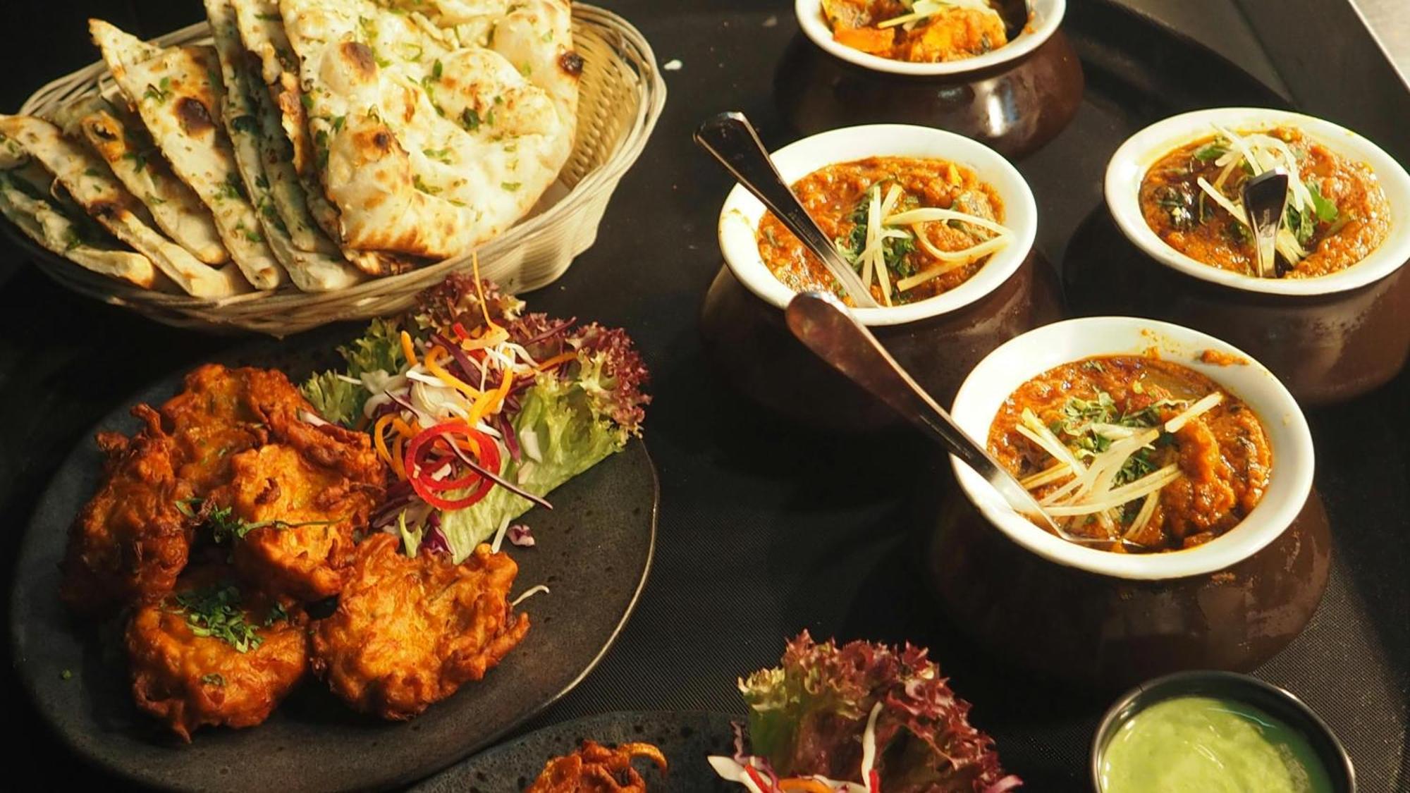 Hotel Luxury Global New Delhi Bagian luar foto