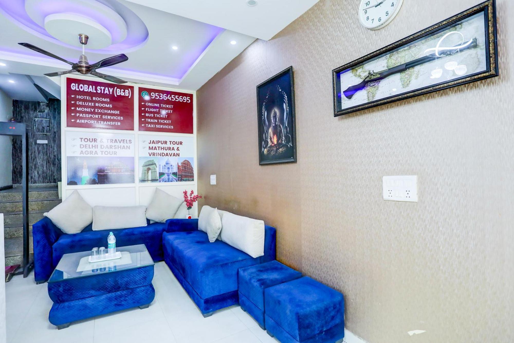 Hotel Luxury Global New Delhi Bagian luar foto